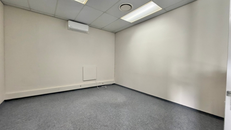 To Let Commercial Property for Rent in Somerset West Western Cape